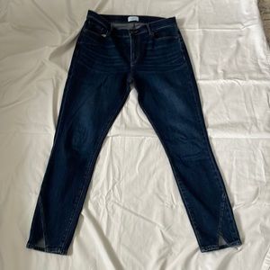 Split hem skinny jeans. Tulip hem?